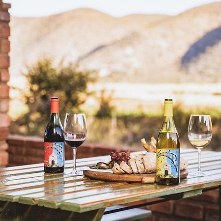 Otavi Vineyards Self-Catering & Camping Bagian luar foto